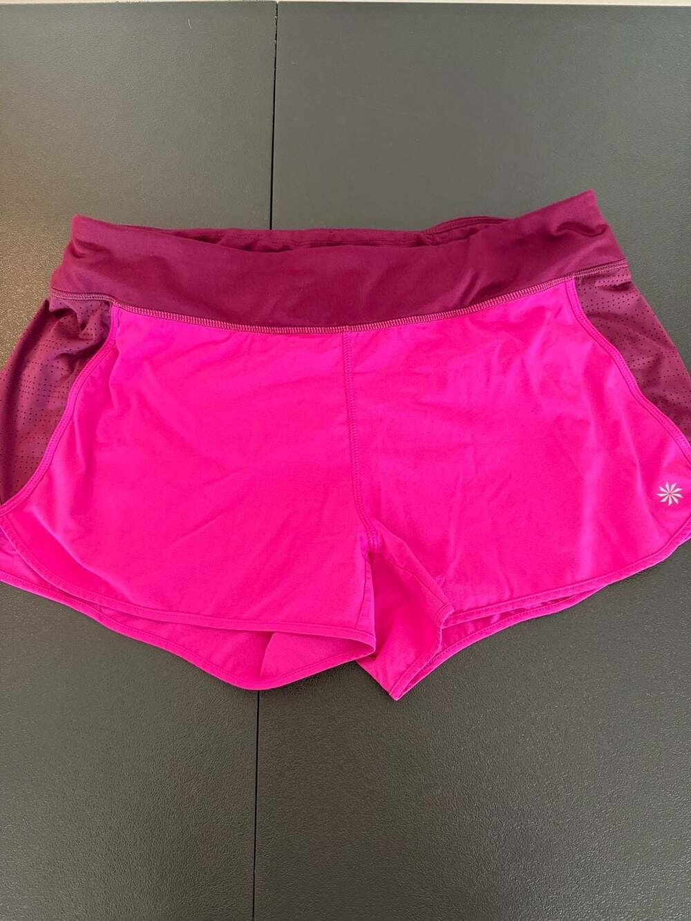Athleta Track This Run Athletic Shorts Lined - Electric Fuchsia Pink Size L
